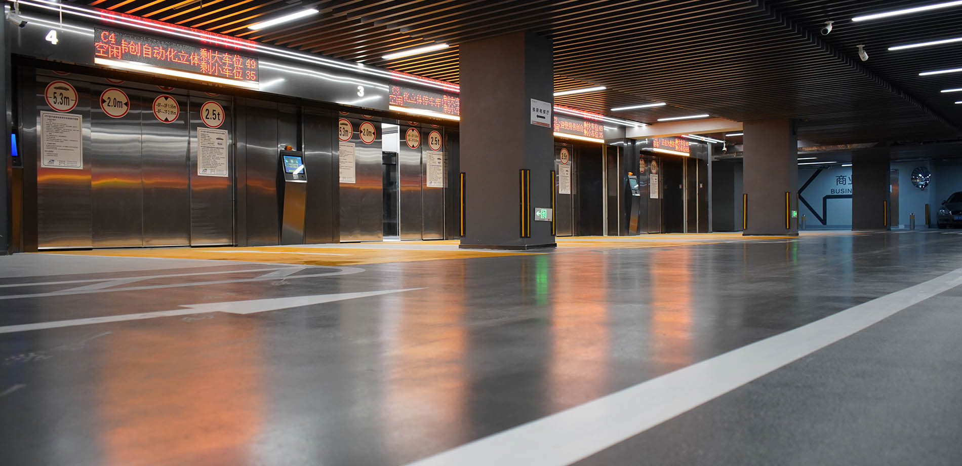 Automated parking transfer cabins in a completed Weichuang project
